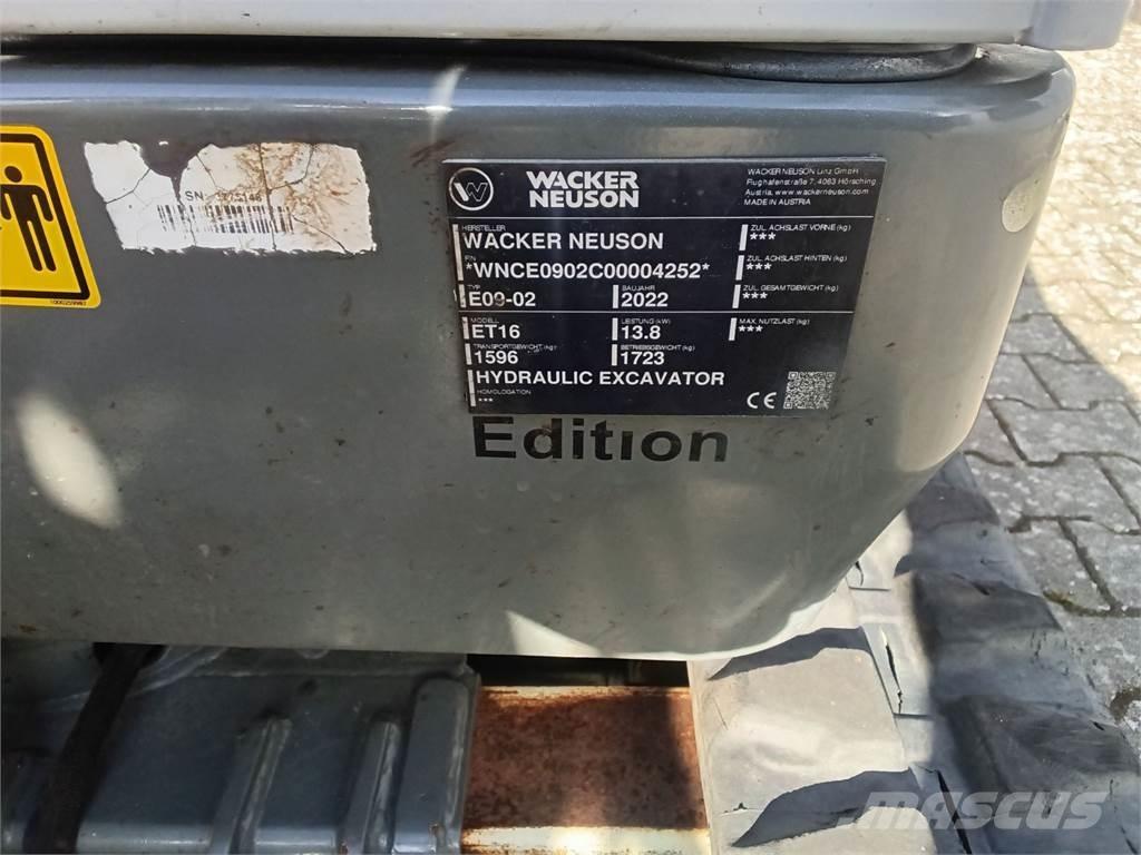 Wacker Neuson ET16 Paletli ekskavatörler