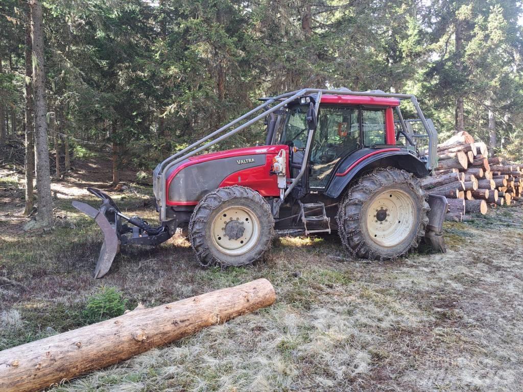 Valtra T 151 Traktörler