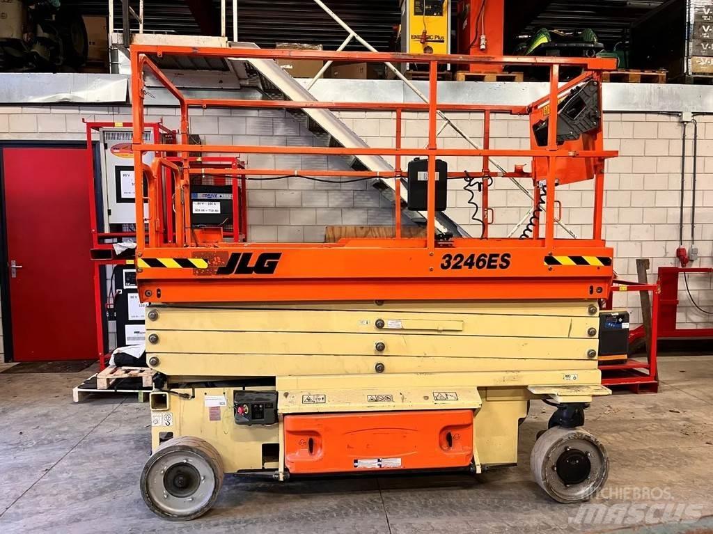 JLG 3246ES Makasli platformlar