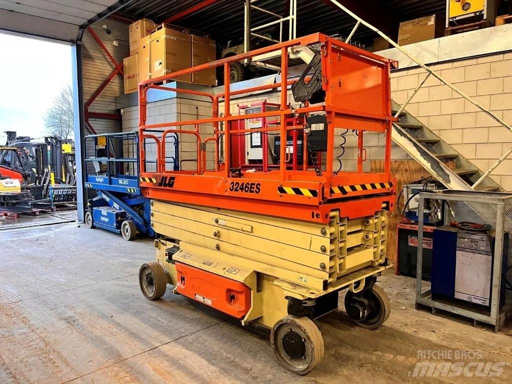 JLG 3246ES Makasli platformlar
