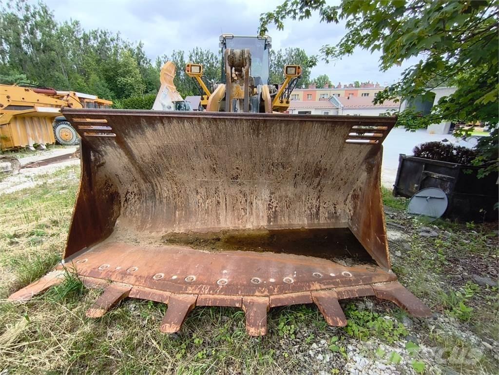 Komatsu WA600-6 Diger