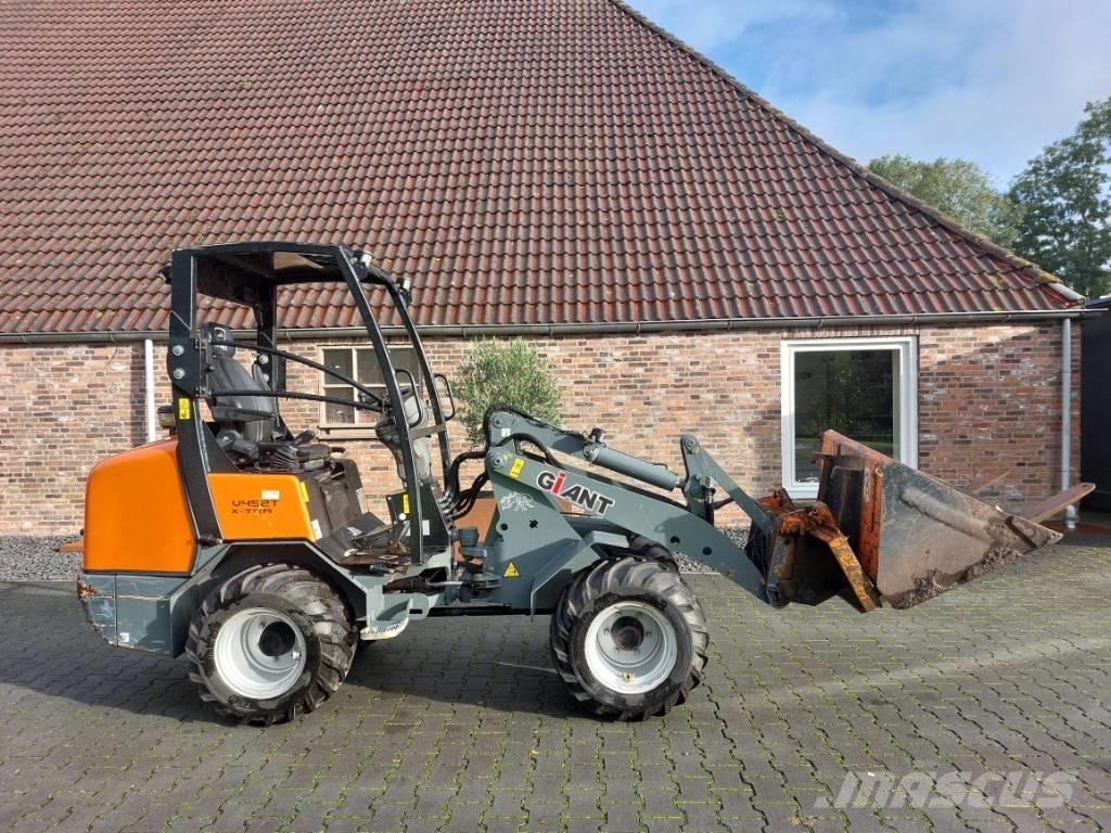 GiANT V 452 T X-tra Mini yükleyiciler