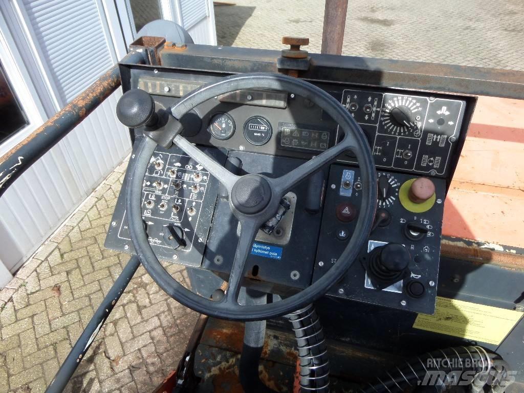 Dynapac F 8-4W Asfalt sericiler