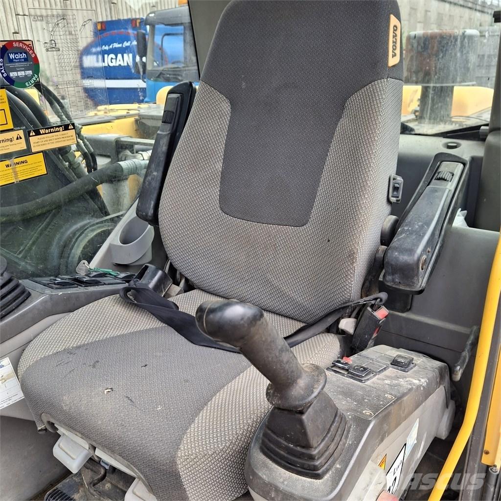 Volvo EC 210 C L Paletli ekskavatörler