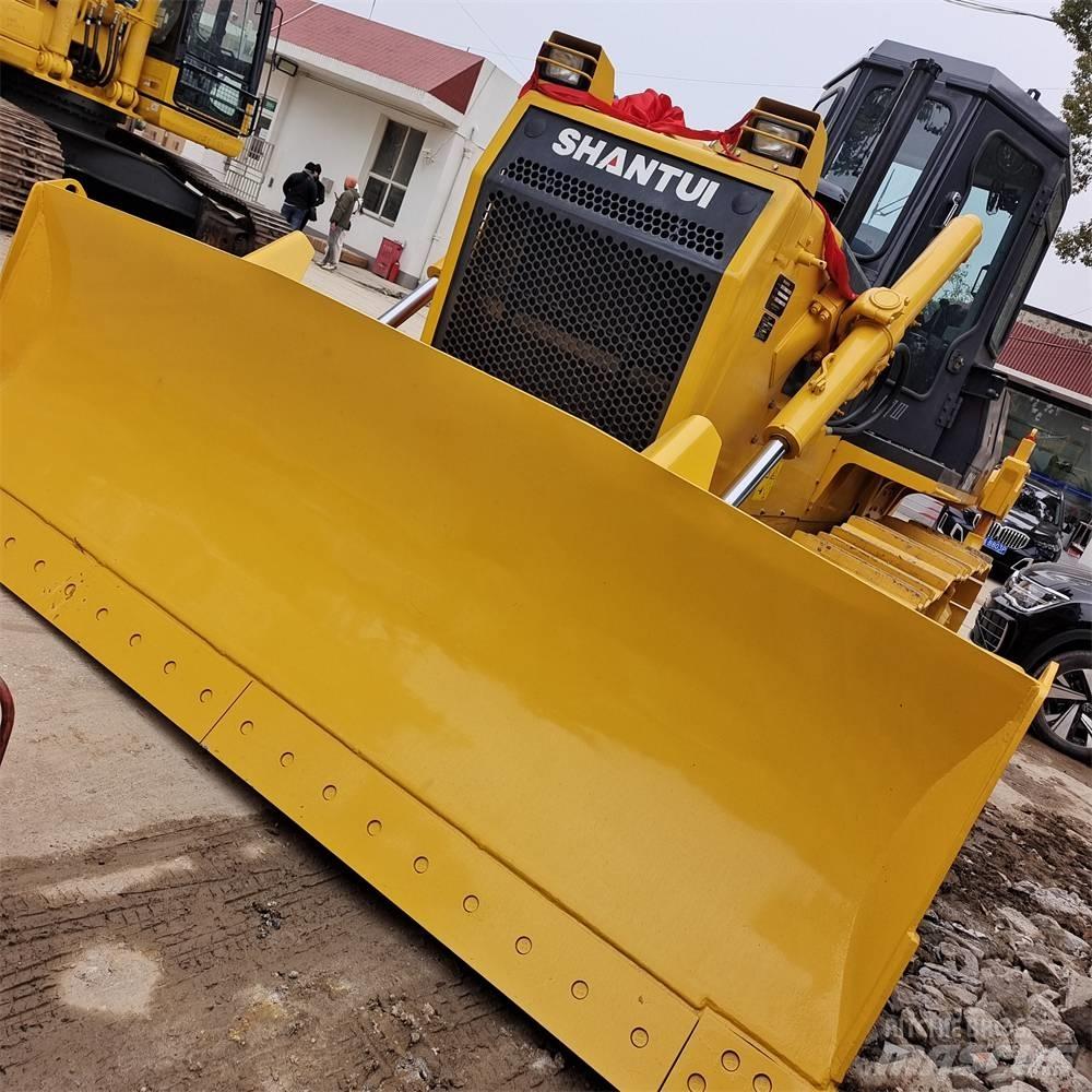 Shantui SD 16 Paletli dozerler