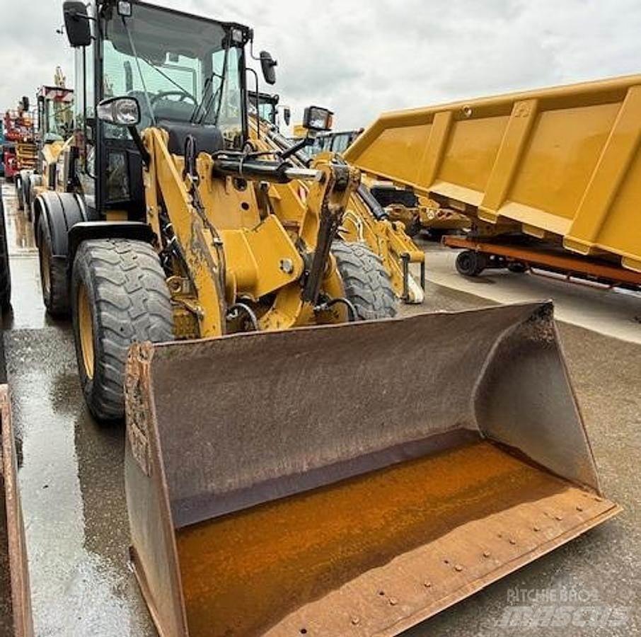 CAT 908M Tekerlekli yükleyiciler