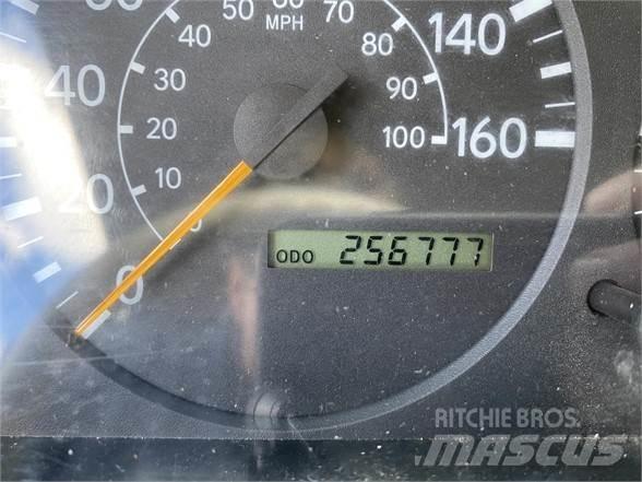 Hino 145 İçecek kamyonları