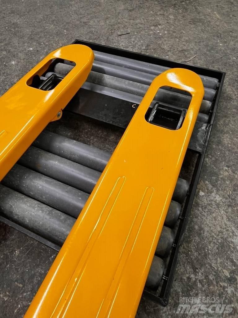  ROČNI VILIČAR Arazi tipi forklift