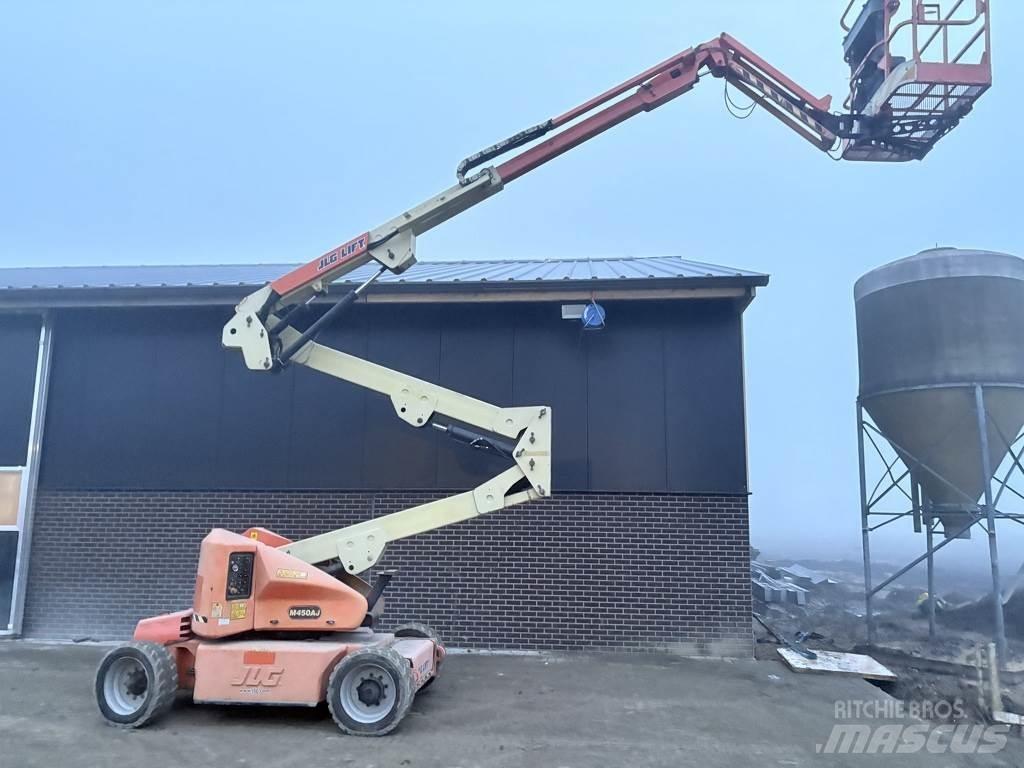 JLG 450aj Körüklü personel platformları
