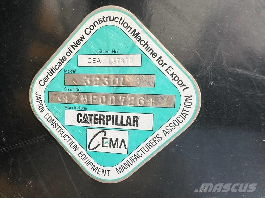 CAT 323 D LN Paletli ekskavatörler