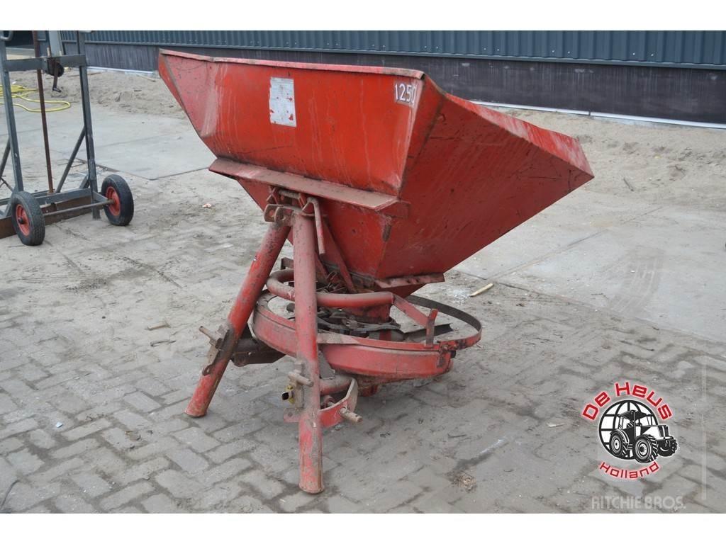 Lely 1250 Mineral gübre dagiticilar