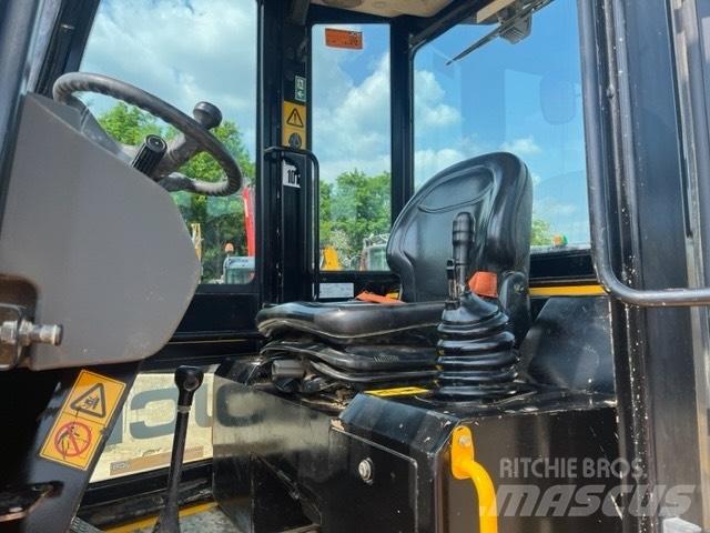 JCB 6ST Belden kirma kamyonlar