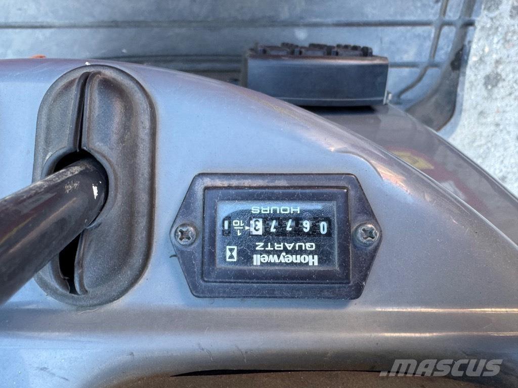 Yanmar SV08 (1D776) Mini ekskavatörler, 7 tona dek