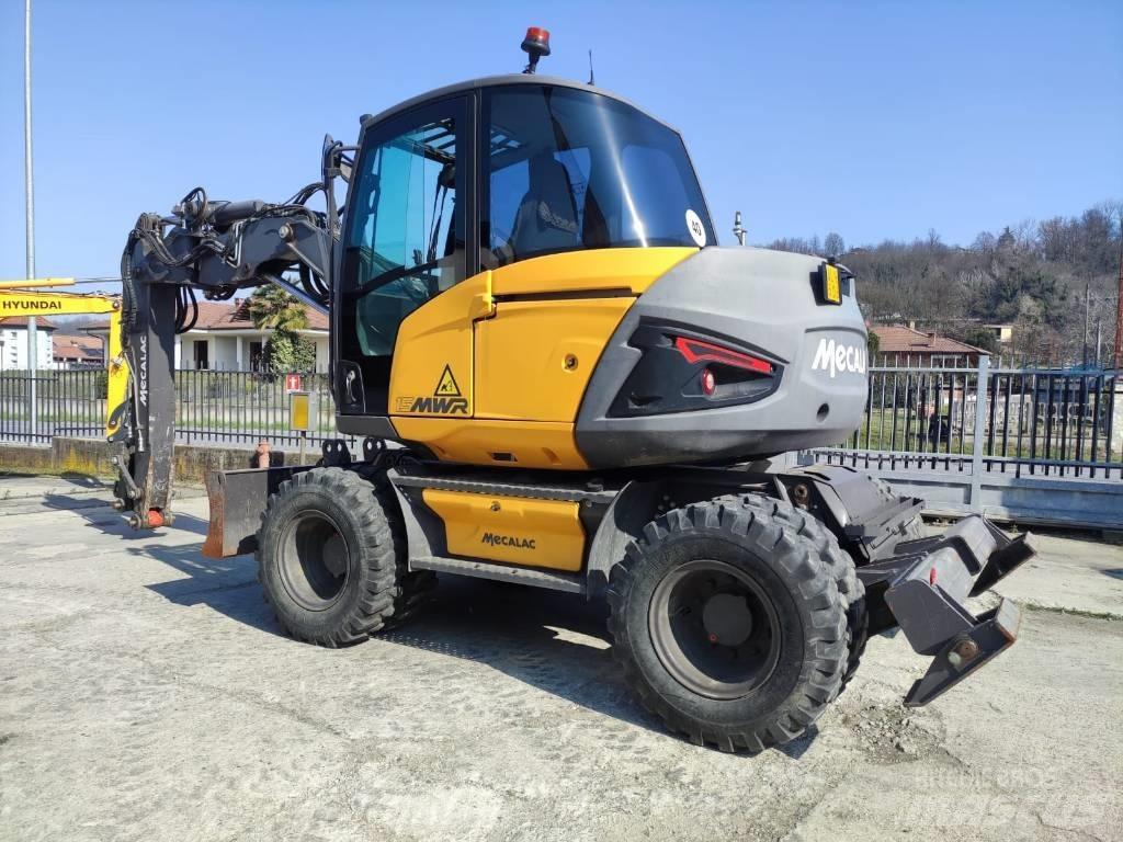 Mecalac 15 MWR Lastik tekerli ekskavatörler