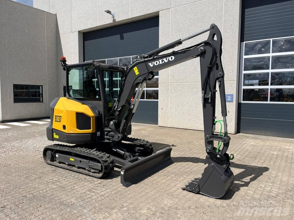 Volvo EC37F Mini ekskavatörler, 7 tona dek