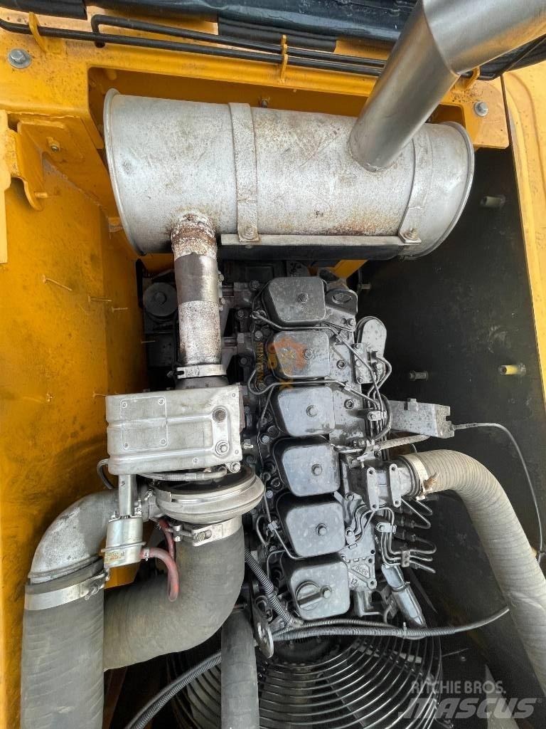 Hyundai 210W-9 Lastik tekerli ekskavatörler