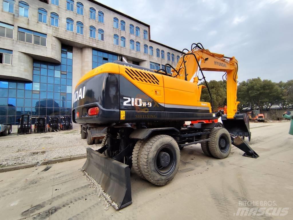 Hyundai 210W-9 Lastik tekerli ekskavatörler