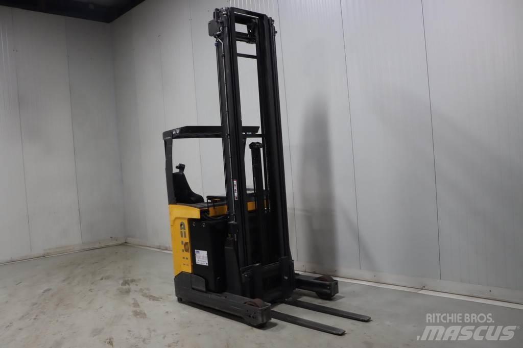 Atlet UMS160D Reach truck - depo içi istif araçları