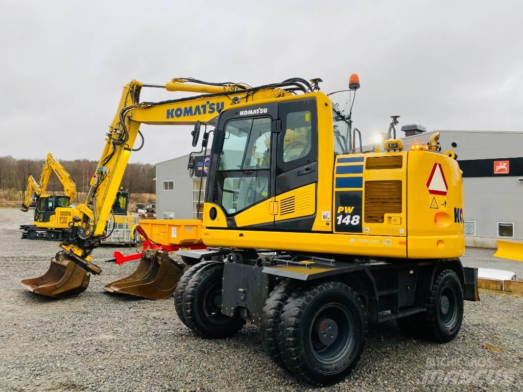 Komatsu PW148-11 Lastik tekerli ekskavatörler