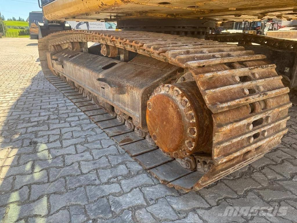 CAT 326 F LN Paletli ekskavatörler