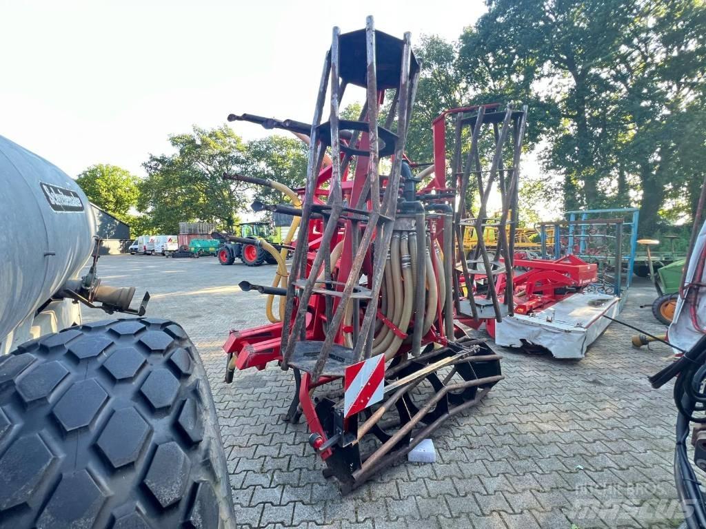 Vervaet 3 wieler Sivi gübre ve ilaç tankerleri