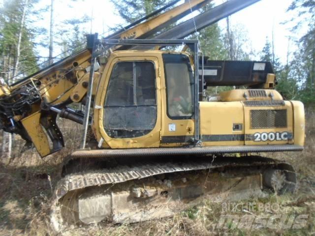 John Deere 200 LC Ağaç budama makineleri