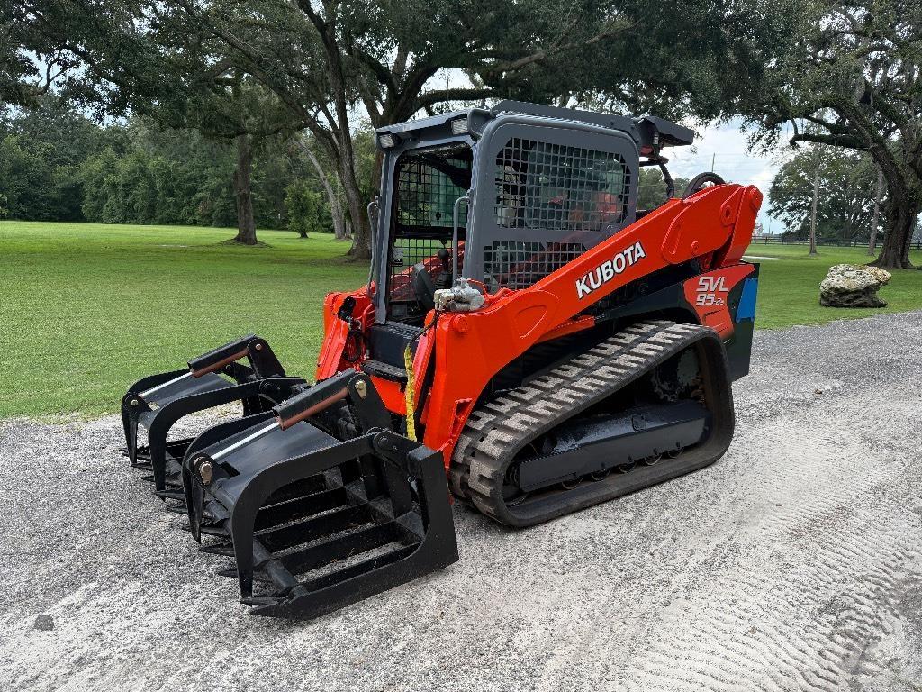 Kubota SVL 95-2 S Skid steer loderler