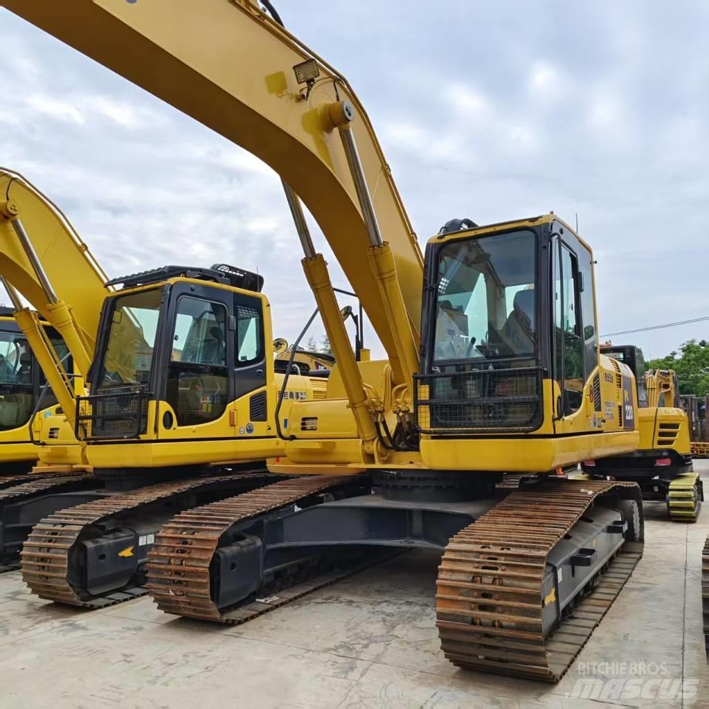 Komatsu PC 220-8 Paletli ekskavatörler