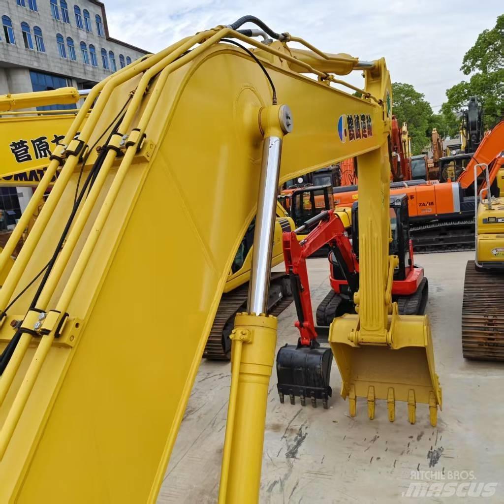 Komatsu PC 220-8 Paletli ekskavatörler