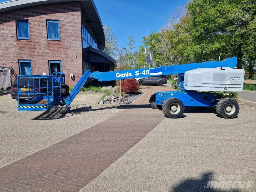 Genie S-45 Teleskopik personel platformları