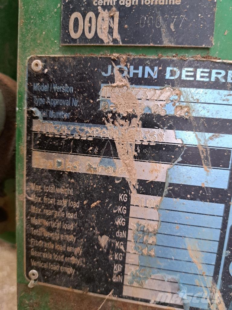 John Deere 732 Çekilir pülverizatörler