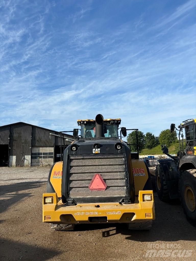 CAT 966m Tekerlekli yükleyiciler
