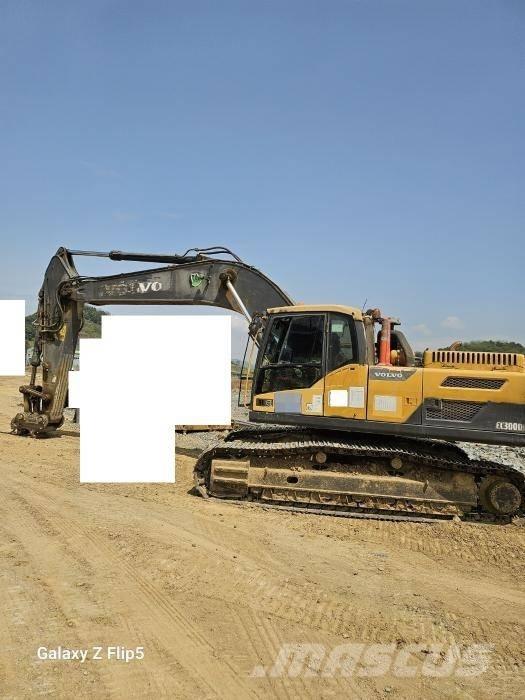 Volvo EC 300 D Paletli ekskavatörler