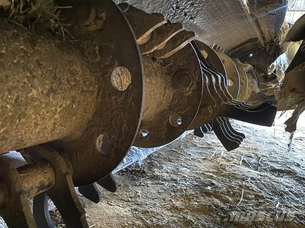John Deere F 310 R Asılı ve çekilir biçme makineleri