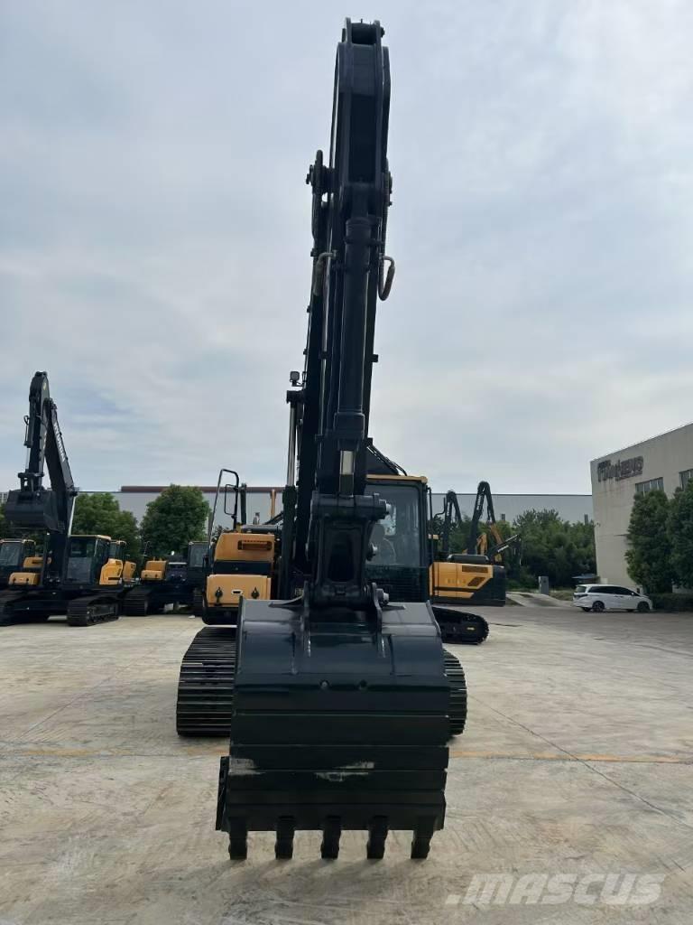 Hyundai HX 220 L Paletli ekskavatörler