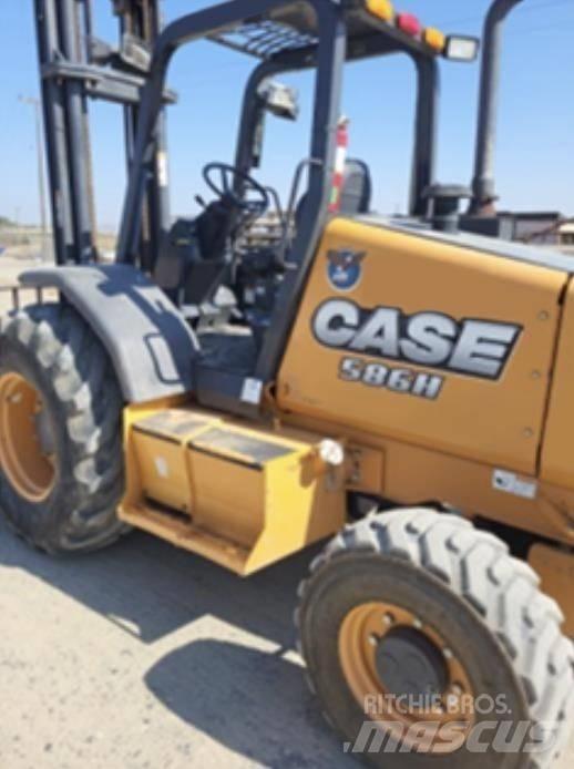 CASE 586H Arazi tipi forklift