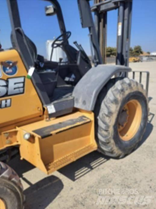 CASE 586H Arazi tipi forklift