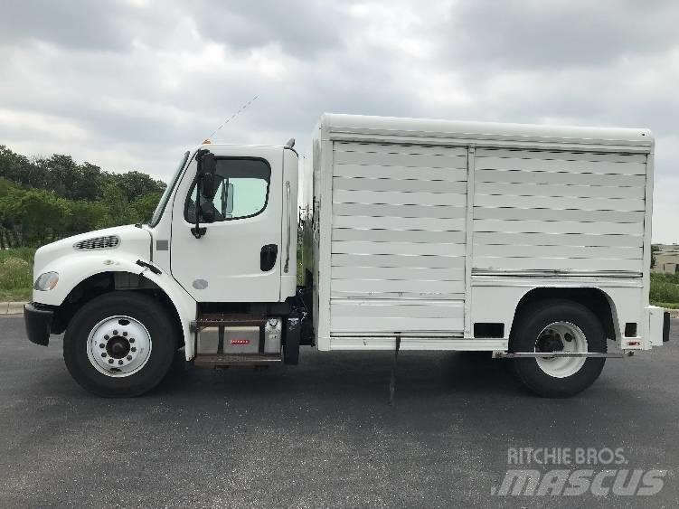 Freightliner M2 İçecek kamyonları