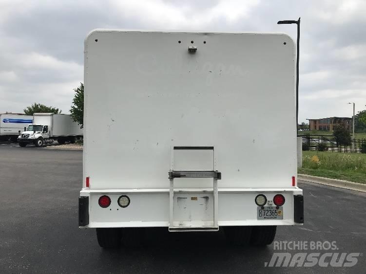 Freightliner M2 İçecek kamyonları