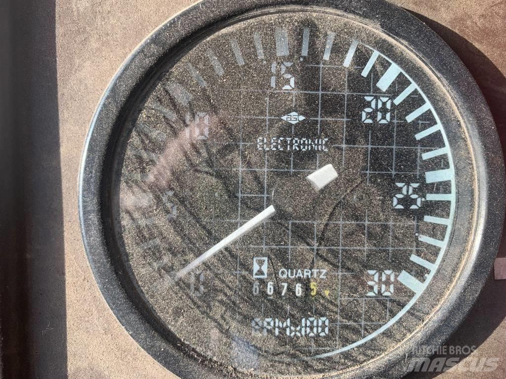 Hydrema 910 Belden kirma kaya kamyonu