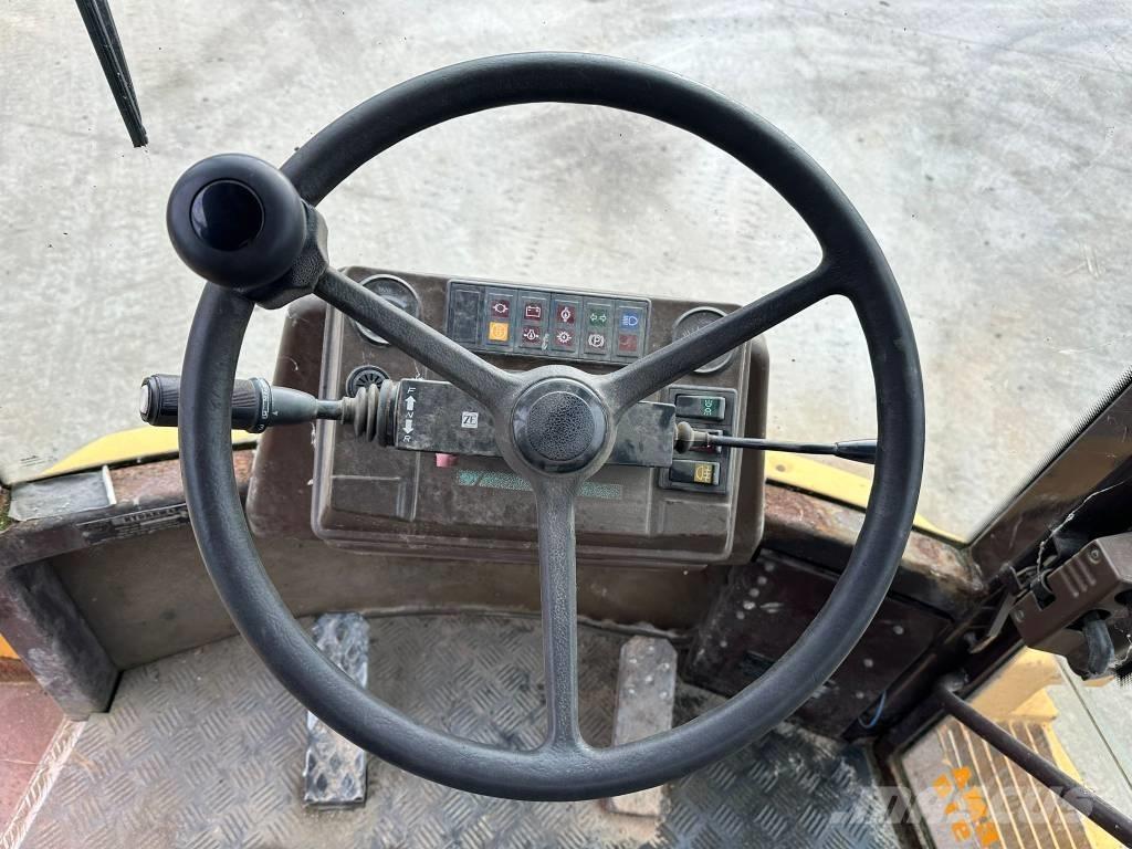 Hydrema 910 Belden kirma kaya kamyonu