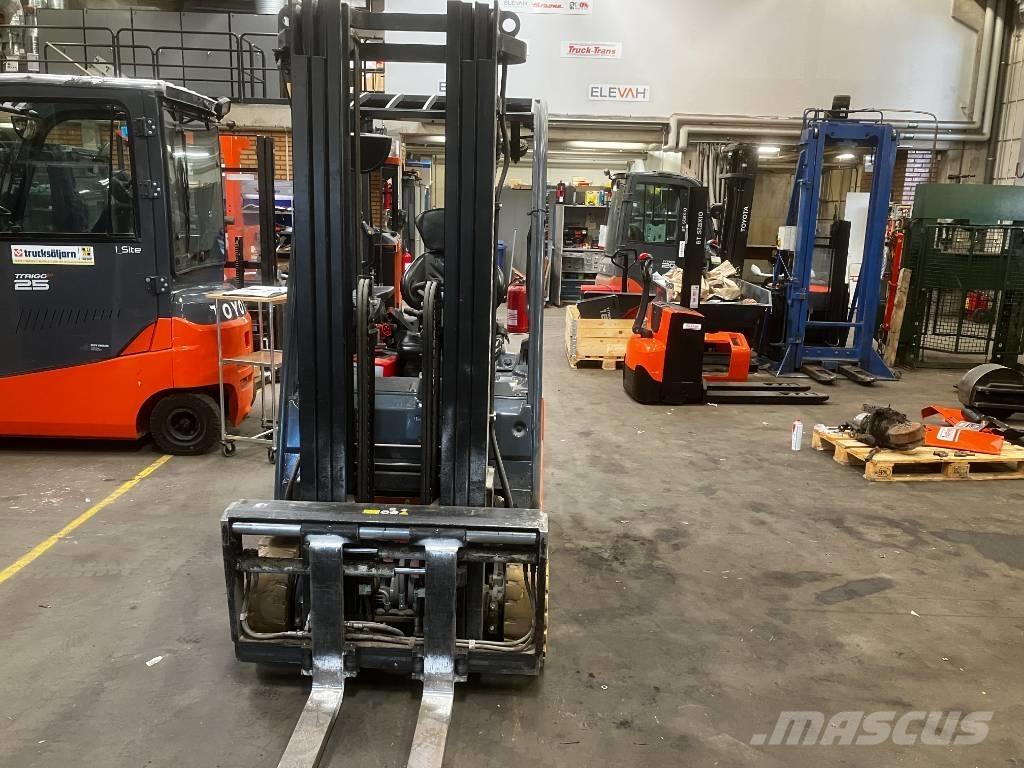 Toyota 8FBEK16T Elektrikli forkliftler