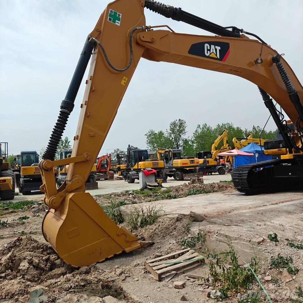 CAT 330D2 Paletli ekskavatörler