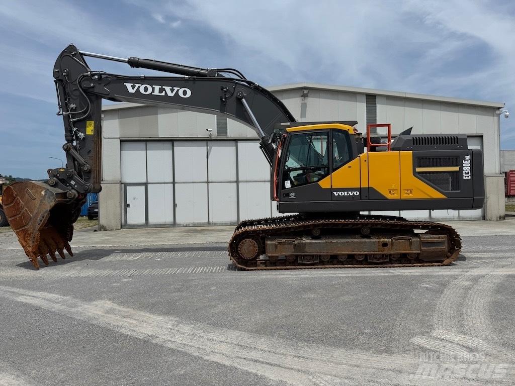 Volvo EC 380 E Paletli ekskavatörler