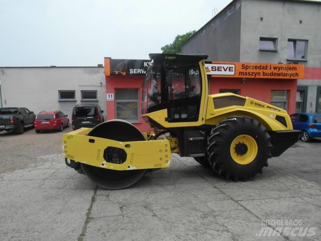 Bomag BW 213 DH-5 Tek tamburlu silindirler