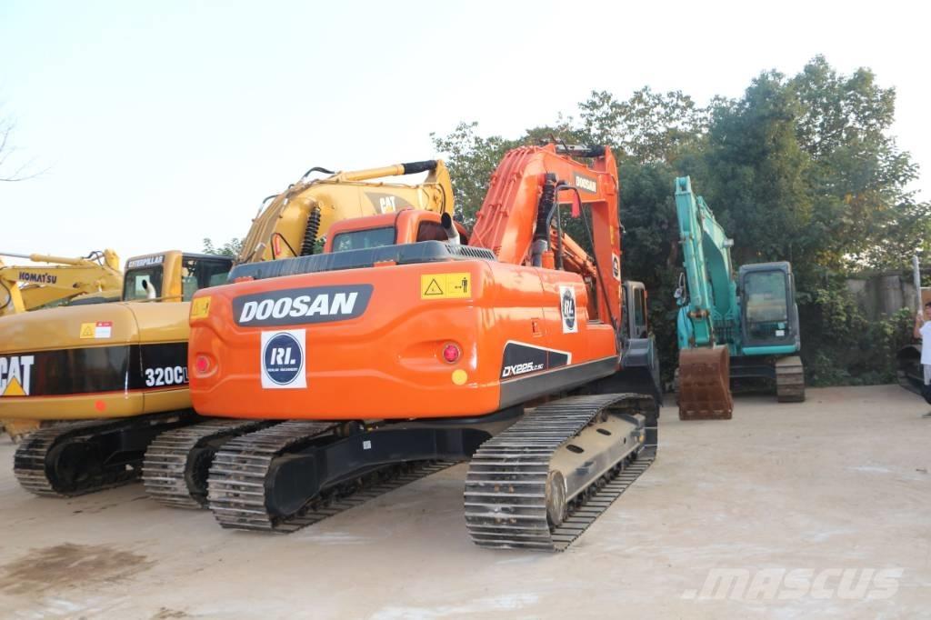 Doosan dx225 Paletli ekskavatörler