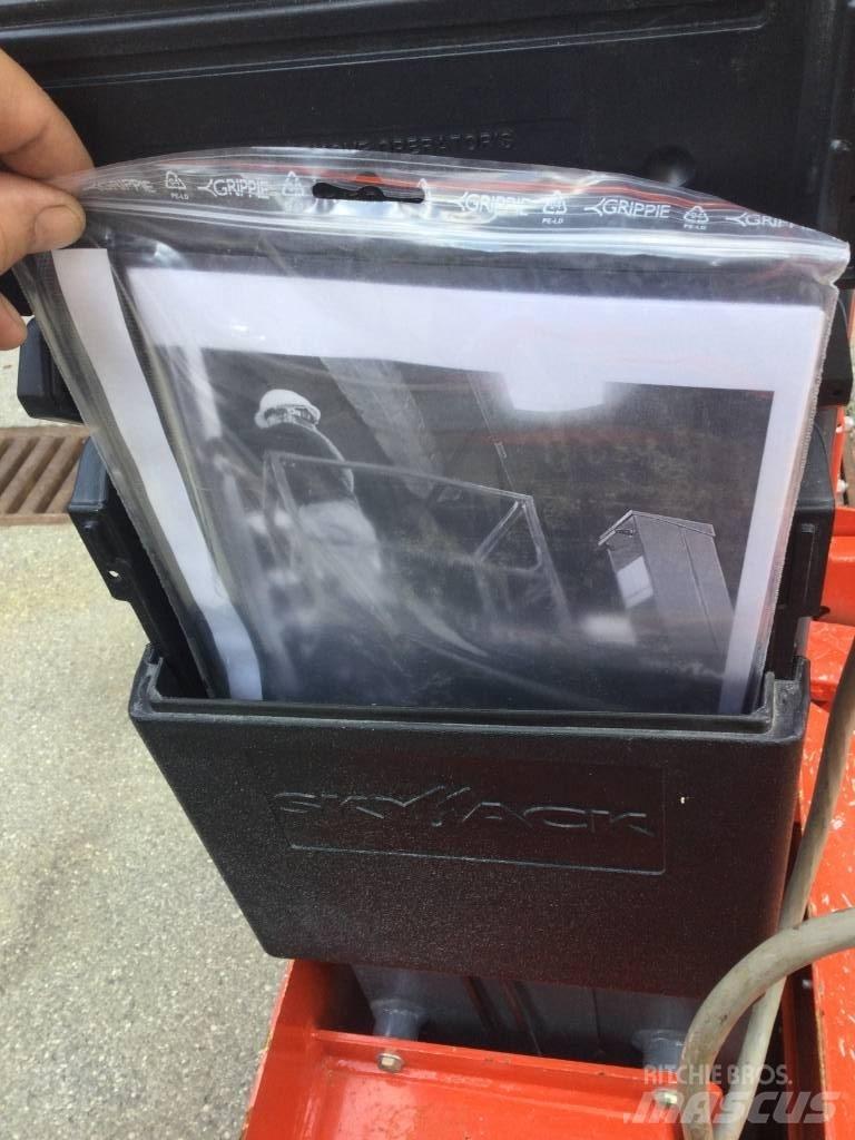SkyJack SJ 12 Makasli platformlar