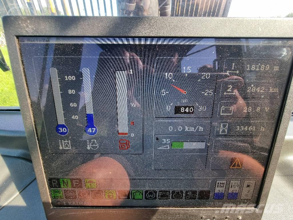 Komatsu 840.4 Tomruk yükleyici traktörler