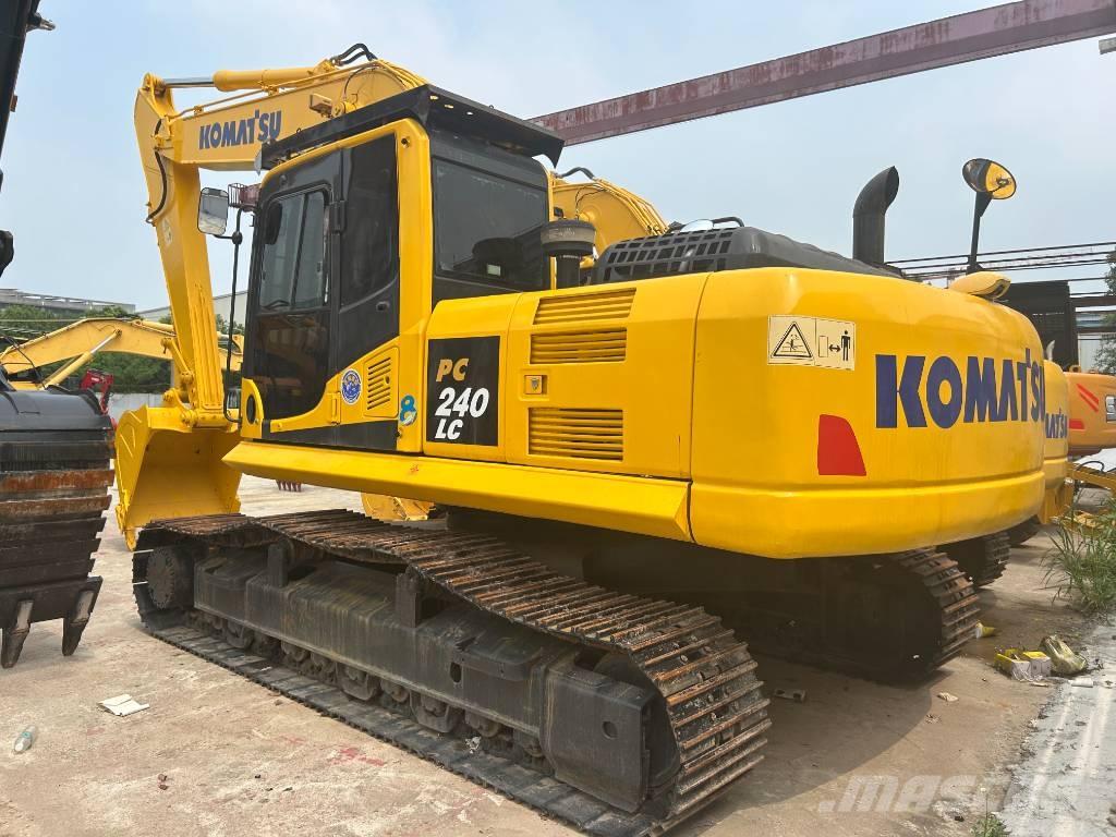 Komatsu PC 240 LC Paletli ekskavatörler