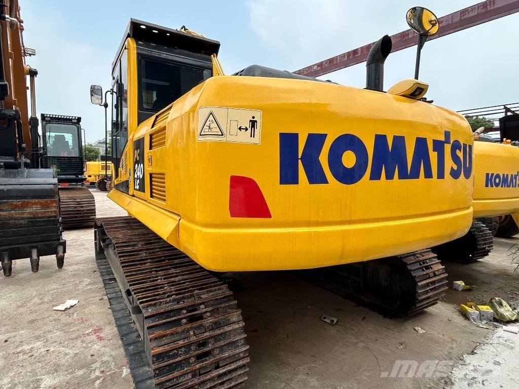 Komatsu PC 240 LC Paletli ekskavatörler